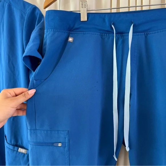 Figs Women's Royal Blue Scrub Set Zamora Joggers Sz Medium Casma Top Sz M - Picture 5 of 6